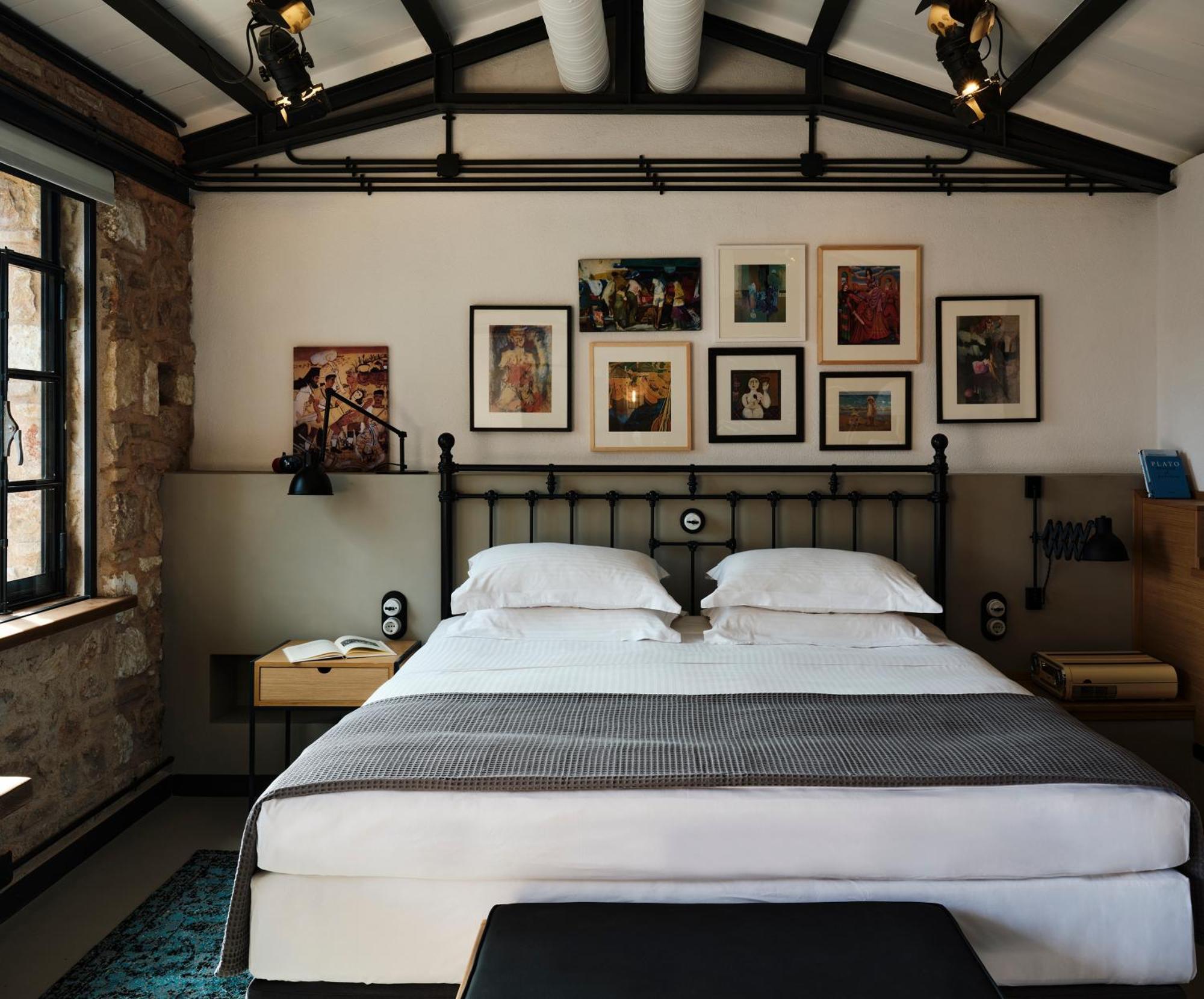 Not Hotel Athena Bagian luar foto