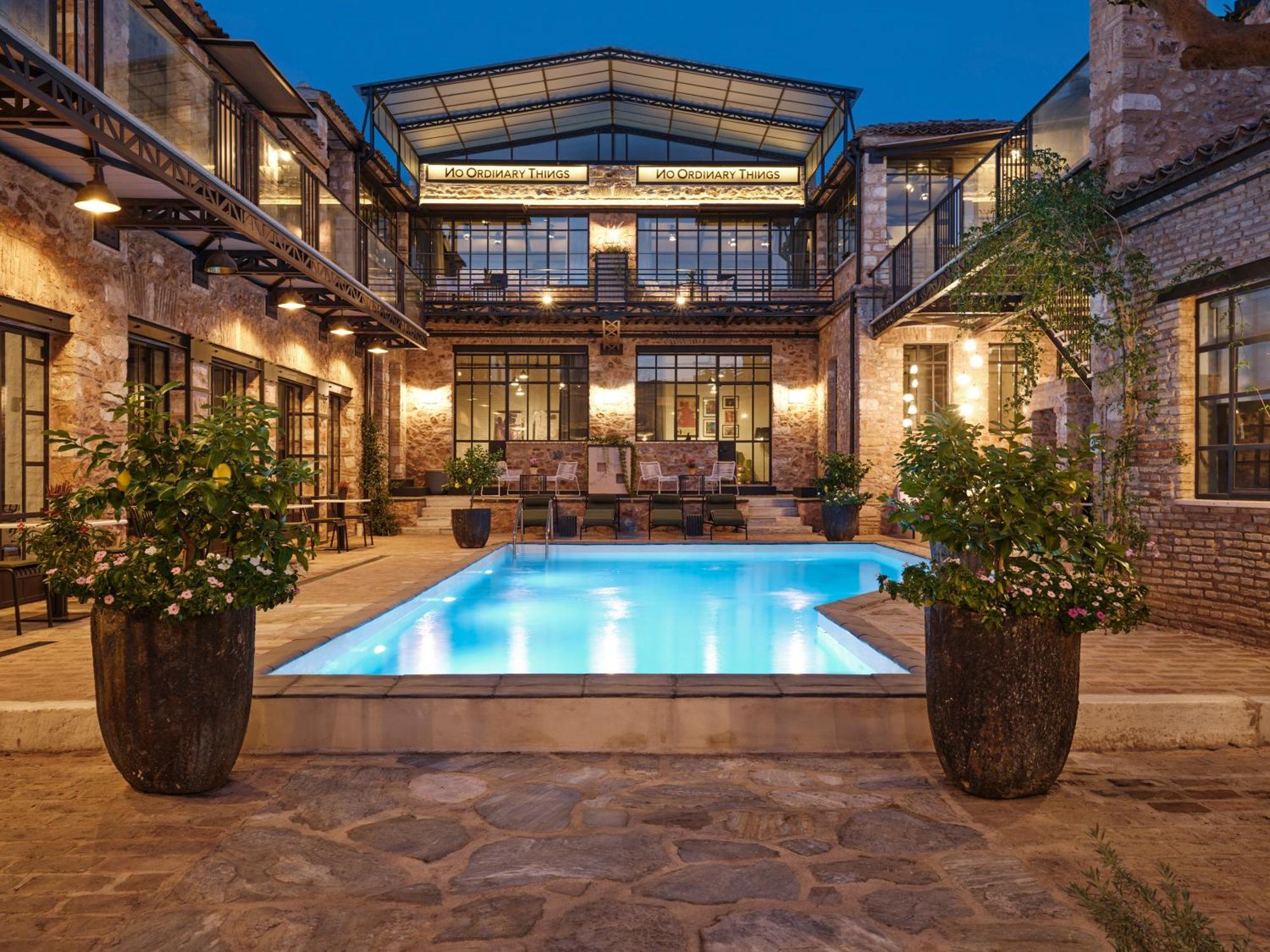 Not Hotel Athena Bagian luar foto