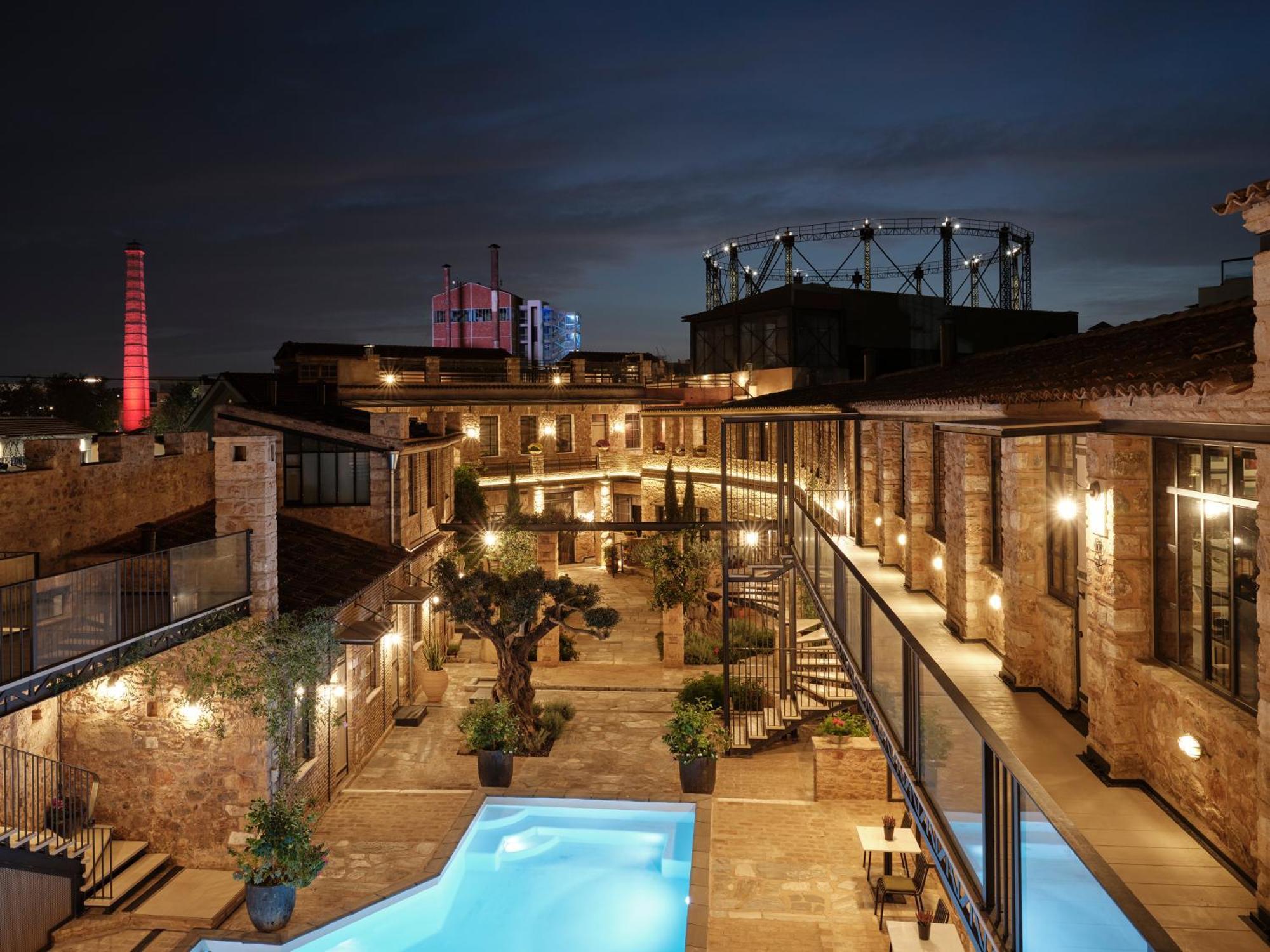 Not Hotel Athena Bagian luar foto
